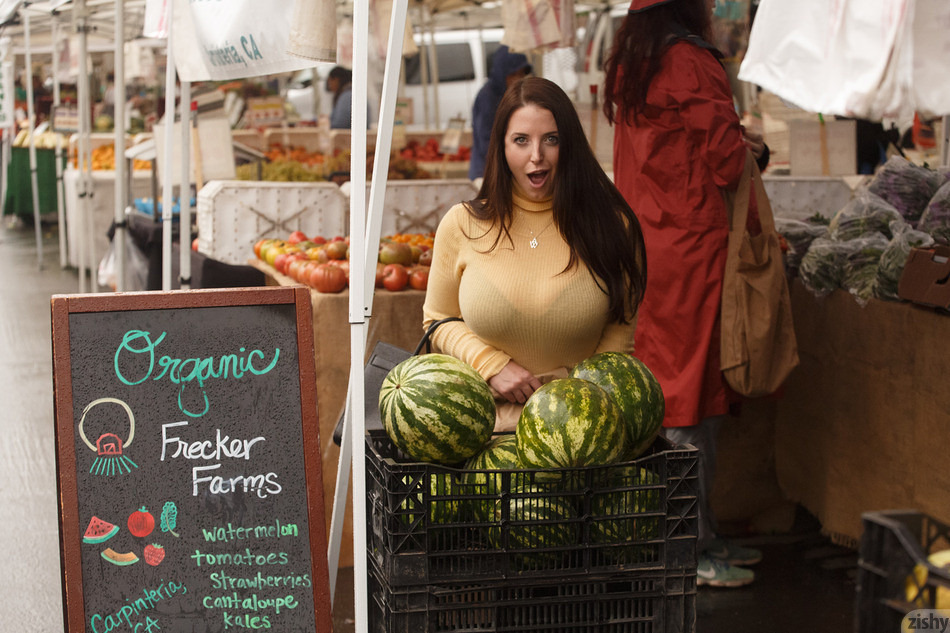 Angela White The Organic Pumkin