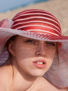 Arina Beach Hat From SkokOFF