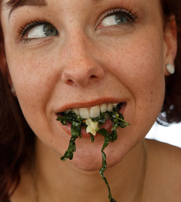 Spencer Bisson Tastes La Kale From Zishy