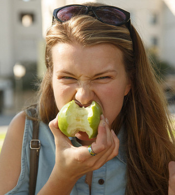 Tatiana Penskaya Likes Them Apples From Zishy